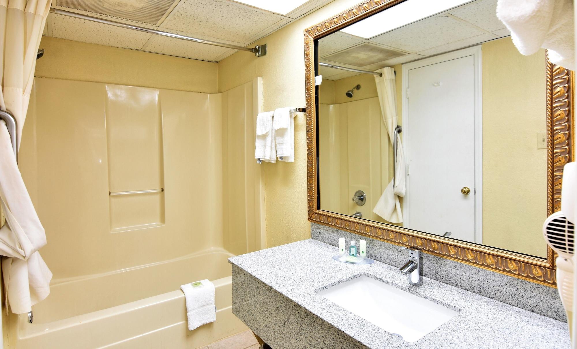 Rodeway Inn Harbison Area Columbia Bagian luar foto