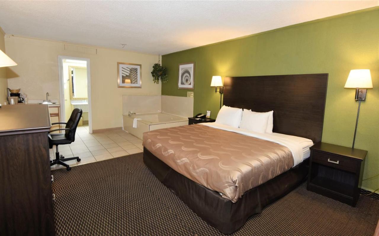 Rodeway Inn Harbison Area Columbia Bagian luar foto