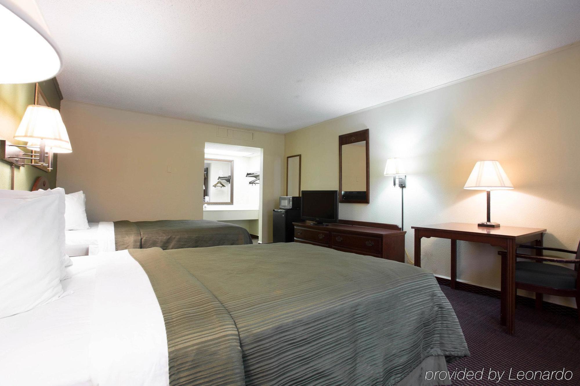 Rodeway Inn Harbison Area Columbia Bagian luar foto