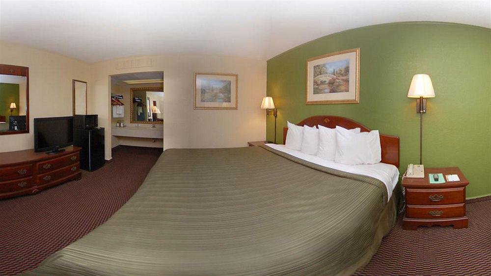 Rodeway Inn Harbison Area Columbia Bagian luar foto